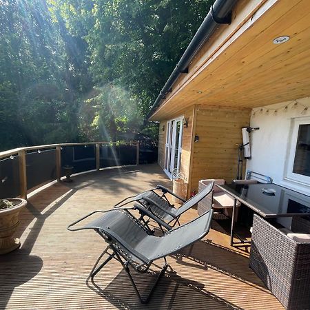 Unique Orchard Lodge For Couples With Hot Tub Strathaven Dış mekan fotoğraf