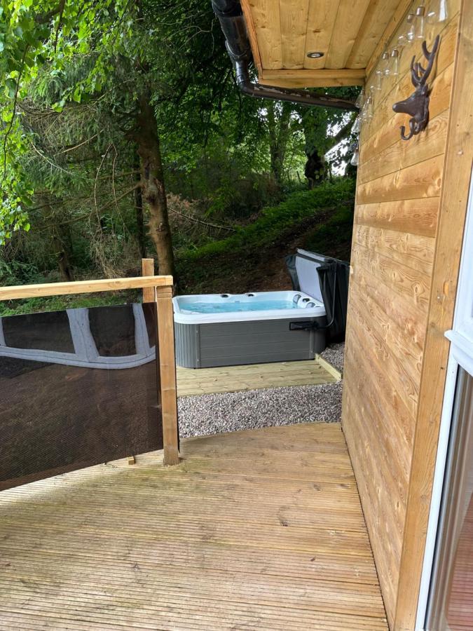 Unique Orchard Lodge For Couples With Hot Tub Strathaven Dış mekan fotoğraf
